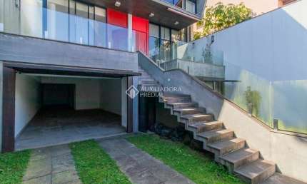 Casa com 3 quartos à venda na Rua Doutor Barbosa Gonçalves, 69, Chácara das Pedras, Porto Alegre, 407 m2 por R$ 2.114.000