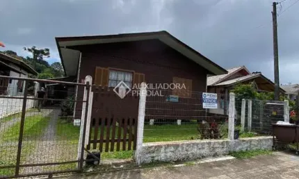 Casa com 5 quartos à venda na Peru, 17, Palace Hotel, Canela, 270 m2 por R$ 650.000