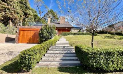 Casa com 4 quartos à venda na Avenida José Luiz Correa Pinto, 1450, Parque das Hortênsias, Canela, 234 m2 por R$ 3.950.000