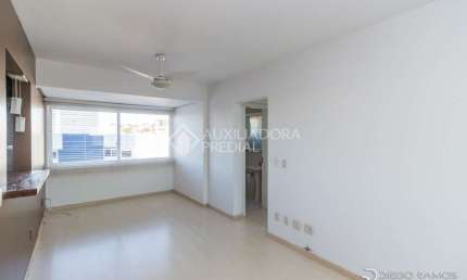 Apartamento com 2 quartos à venda na Avenida General Barreto Viana, 1065, Chácara das Pedras, Porto Alegre, 58 m2 por R$ 735.000