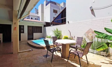 Casa com 3 quartos à venda na Rua Zeev Jabotinski, 106, Jardim Itu Sabará, Porto Alegre, 248 m2 por R$ 1.073.500
