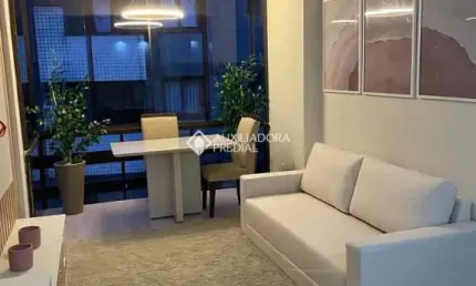 Apartamento com 2 quartos à venda na rua professor cristiano fischer, 906, petrópolis, porto alegre, 62 m2 por r$ 399.000