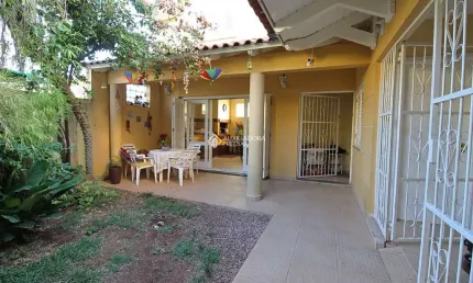 Casa com 4 quartos à venda na rua itaboraí, 1009, jardim botânico, porto alegre, 355 m2 por r$ 2.800.000