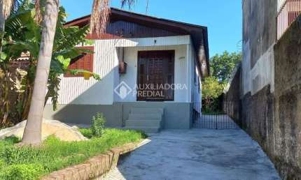 Casa com 3 quartos à venda na Rua Paul Harris, 289, Jardim Itu Sabará, Porto Alegre, 90 m2 por R$ 395.000