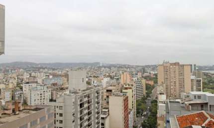 Apartamento com 3 quartos à venda na Rua Duque de Caxias, 1327, Centro Histórico, Porto Alegre, 163 m2 por R$ 656.000