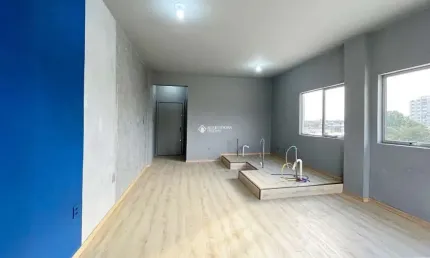 Sala comercial para alugar na Avenida Assis Brasil, 418, Santa Maria Goretti, Porto Alegre, 34 m2 por R$ 850