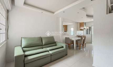 Casa com 3 quartos à venda na Rua Doutor Galdino Nunes Vieira, 111, Jardim Itu Sabará, Porto Alegre, 106 m2 por R$ 459.990