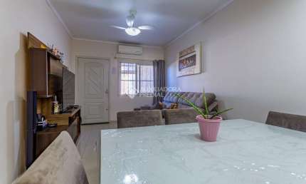 Casa com 2 quartos à venda na Rua Vereador Terezio Meireles, 35, Jardim Leopoldina, Porto Alegre, 65 m2 por R$ 369.000