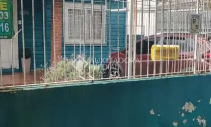 Casa com 3 quartos à venda na Rua Doze de Outubro, 526, Partenon, Porto Alegre, 387 m2 por R$ 420.000