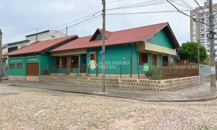 Casa com 3 quartos à venda na Rua Engenheiro Rodolfo Ahrons, 294, Partenon, Porto Alegre, 260 m2 por R$ 880.500
