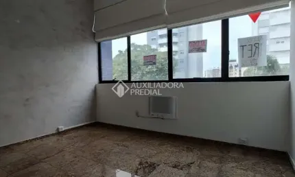 Sala comercial à venda na rua paulo setúbal, 25, passo da areia, porto alegre, 28 m2 por r$ 190.000