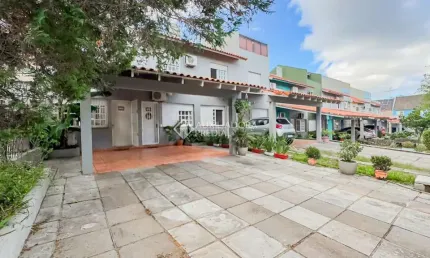 Casa com 3 quartos à venda na Rua Doutor Galdino Nunes Vieira, 153, Jardim Itu Sabará, Porto Alegre, 140 m2 por R$ 549.900