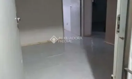 Apartamento com 2 quartos à venda na Rua dos Maias, 1343, Rubem Berta, Porto Alegre, 45 m2 por R$ 112.000
