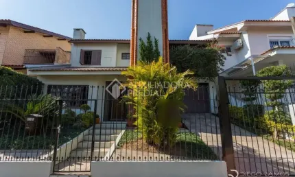 Casa em condomínio fechado com 4 quartos à venda na Rua Walir Zottis, 550, Jardim Itu Sabará, Porto Alegre, 293 m2 por R$ 1.070.000