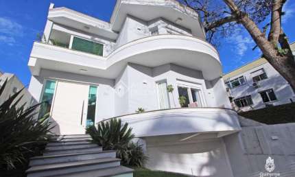 Casa com 3 quartos à venda na Rua Walt Disney, 205, São Sebastião, Porto Alegre, 206 m2 por R$ 1.550.000
