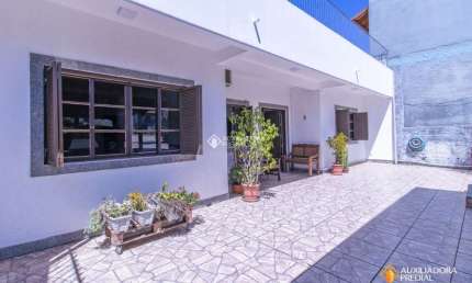 Casa com 4 quartos à venda na Avenida Senador Salgado Filho, 5581, Jardim Krahe, Viamão, 217 m2 por R$ 515.000