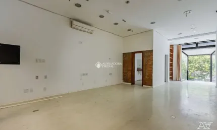 Ponto comercial à venda na rua vinte e quatro de outubro, 111, moinhos de vento, porto alegre, 60 m2 por r$ 196.000