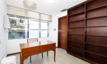 Sala comercial à venda na rua luciana de abreu, 267, moinhos de vento, porto alegre, 53 m2 por r$ 260.000