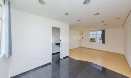 Sala comercial à venda na Avenida Cristóvão Colombo, 398, Floresta, Porto Alegre, 44 m2 por R$ 111.000
