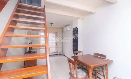 Kitnet / Stúdio à venda na Rua Duque de Caxias, 1515, Centro Histórico, Porto Alegre, 50 m2 por R$ 210.000