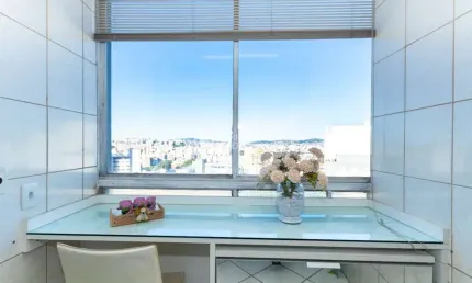 Sala comercial à venda na rua professor annes dias, 154, centro histórico, porto alegre, 45 m2 por r$ 225.000