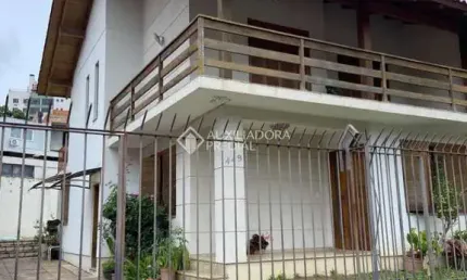 Casa com 3 quartos à venda na Rua Miracema, 449, Chácara das Pedras, Porto Alegre, 235 m2 por R$ 950.000