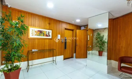 Apartamento com 3 quartos à venda na Rua Garibaldi, 943, Independência, Porto Alegre, 198 m2 por R$ 630.000
