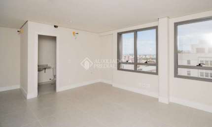 Sala comercial à venda na Avenida Independência, 1183, Independência, Porto Alegre, 37 m2 por R$ 550.000