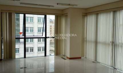 Sala comercial à venda na Avenida Getúlio Vargas, 908, Menino Deus, Porto Alegre, 43 m2 por R$ 245.000