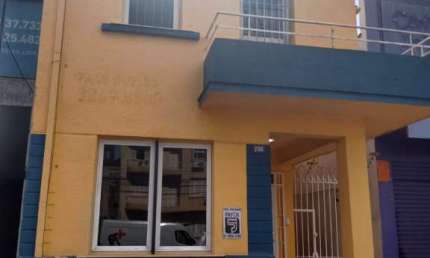 Casa comercial à venda na Avenida Cristóvão Colombo, 2394, São João, Porto Alegre, 245 m2 por R$ 1.700.000