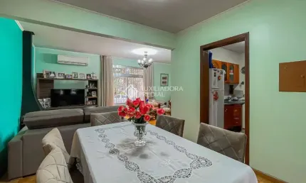 Casa com 4 quartos à venda na Rua Aluízio de Azevedo, 50, Jardim Itu Sabará, Porto Alegre, 256 m2 por R$ 580.000