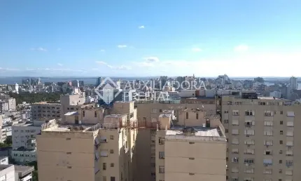 Apartamento com 3 quartos à venda na Rua Ramiro Barcelos, 1107, Independência, Porto Alegre, 139 m2 por R$ 450.000