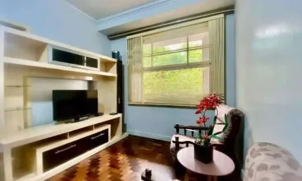 Apartamento com 3 quartos à venda na Rua Ferreira Viana, 214, Petrópolis, Porto Alegre, 65 m2 por R$ 380.000
