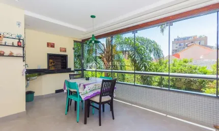 Apartamento com 3 quartos à venda na rua pedro chaves barcelos, 375, auxiliadora, porto alegre, 134 m2 por r$ 1.100.000