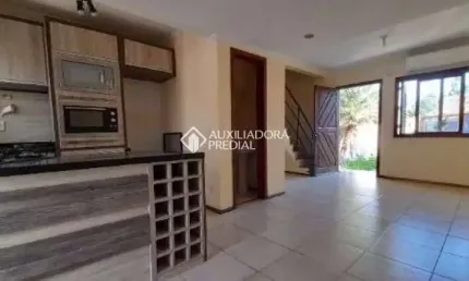 Casa com 2 quartos à venda na rua padre valerio alberton, 70, hípica, porto alegre, 67 m2 por r$ 294.900