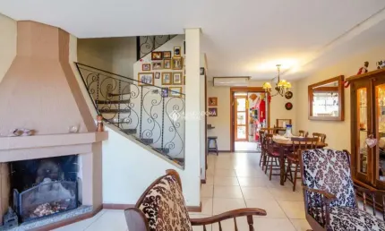 Casa com 2 quartos à venda na Rua Pedro da Silva Nava, 73, Hípica, Porto Alegre, 100 m2 por R$ 350.000