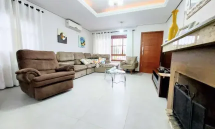 Casa com 3 quartos à venda na Rua Manacá, 101, Hípica, Porto Alegre, 222 m2 por R$ 937.990