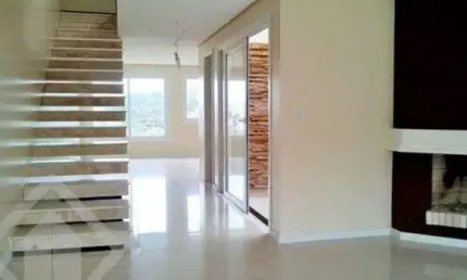 Casa com 3 quartos à venda na Rua Professor Antônio José Remião, 332, Espírito Santo, Porto Alegre, 217 m2 por R$ 708.100