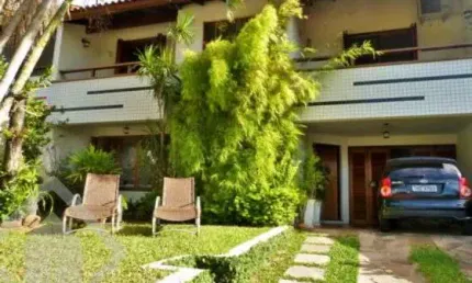 Casa com 3 quartos à venda na Rua Darcy Fagundes, 45, Espírito Santo, Porto Alegre, 180 m2 por R$ 800.000
