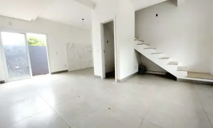 Casa em condomínio fechado com 2 quartos à venda na Rua Sebastião Wolf, 197, Nonoai, Porto Alegre, 70 m2 por R$ 370.900