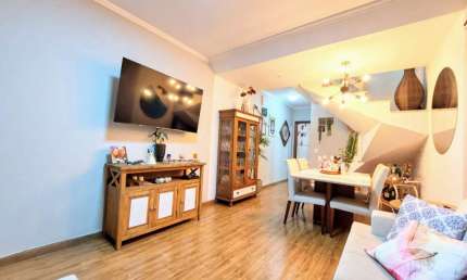 Casa em condomínio fechado com 2 quartos à venda na Rua Azise Pedro Falcão, 42, Hípica, Porto Alegre, 160 m2 por R$ 420.000