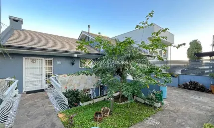 Casa com 3 quartos à venda na rua tenente-coronel mário doernte, 110, ipanema, porto alegre, 290 m2 por r$ 1.700.000