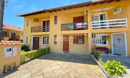 Casa em condomínio fechado com 2 quartos à venda na Avenida Edgar Pires de Castro, 1286, Hípica, Porto Alegre, 97 m2 por R$ 329.000