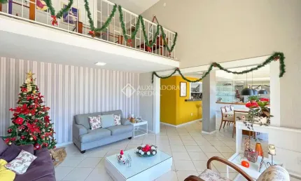 Casa com 5 quartos à venda na Rua Eurico Lara, 451, Medianeira, Porto Alegre, 307 m2 por R$ 1.590.000