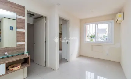 Apartamento com 2 quartos à venda na Rua Soely Nunes Rosa, 115, Restinga, Porto Alegre, 47 m2 por R$ 192.000