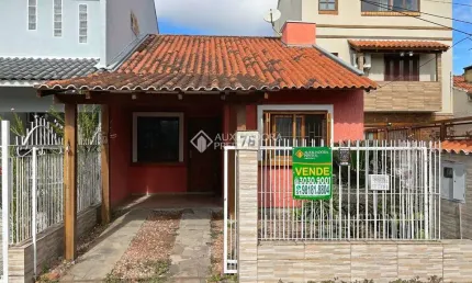 Casa com 2 quartos à venda na Rua Edgar Sanches Laurent, 76, Hípica, Porto Alegre, 66 m2 por R$ 399.000