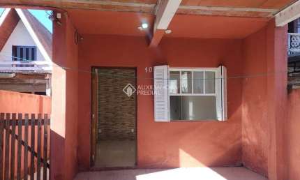 Casa com 3 quartos à venda na Rua José Matone, 101, Hípica, Porto Alegre, 110 m2 por R$ 192.000