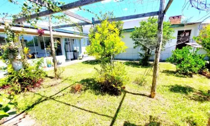 Casa com 2 quartos à venda na Nossa Senhora Aparecida, 1766, Centro, Cidreira, 95 m2 por R$ 220.000