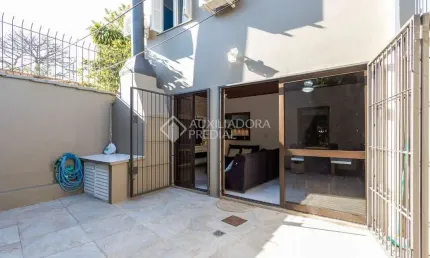 Casa em condomínio fechado com 4 quartos à venda na acesso nelson silva, 39, vila nova, porto alegre, 170 m2 por r$ 470.000