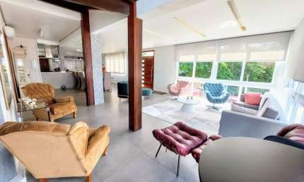 Casa em condomínio fechado com 5 quartos à venda na Rua Alcebíades Antônio dos Santos, 356, Nonoai, Porto Alegre, 350 m2 por R$ 2.499.000